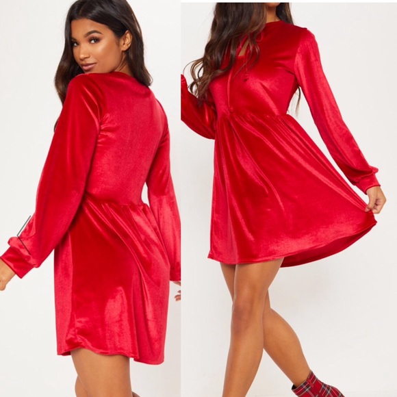 Dresses & Skirts - 🆕Red Velvet tie neck skater dress